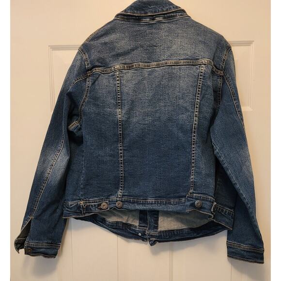 Torrid Denim Short Jean Jacket Womens Size 2 Blue Button Up (Size Plus 18-20) - Picture 2 of 13